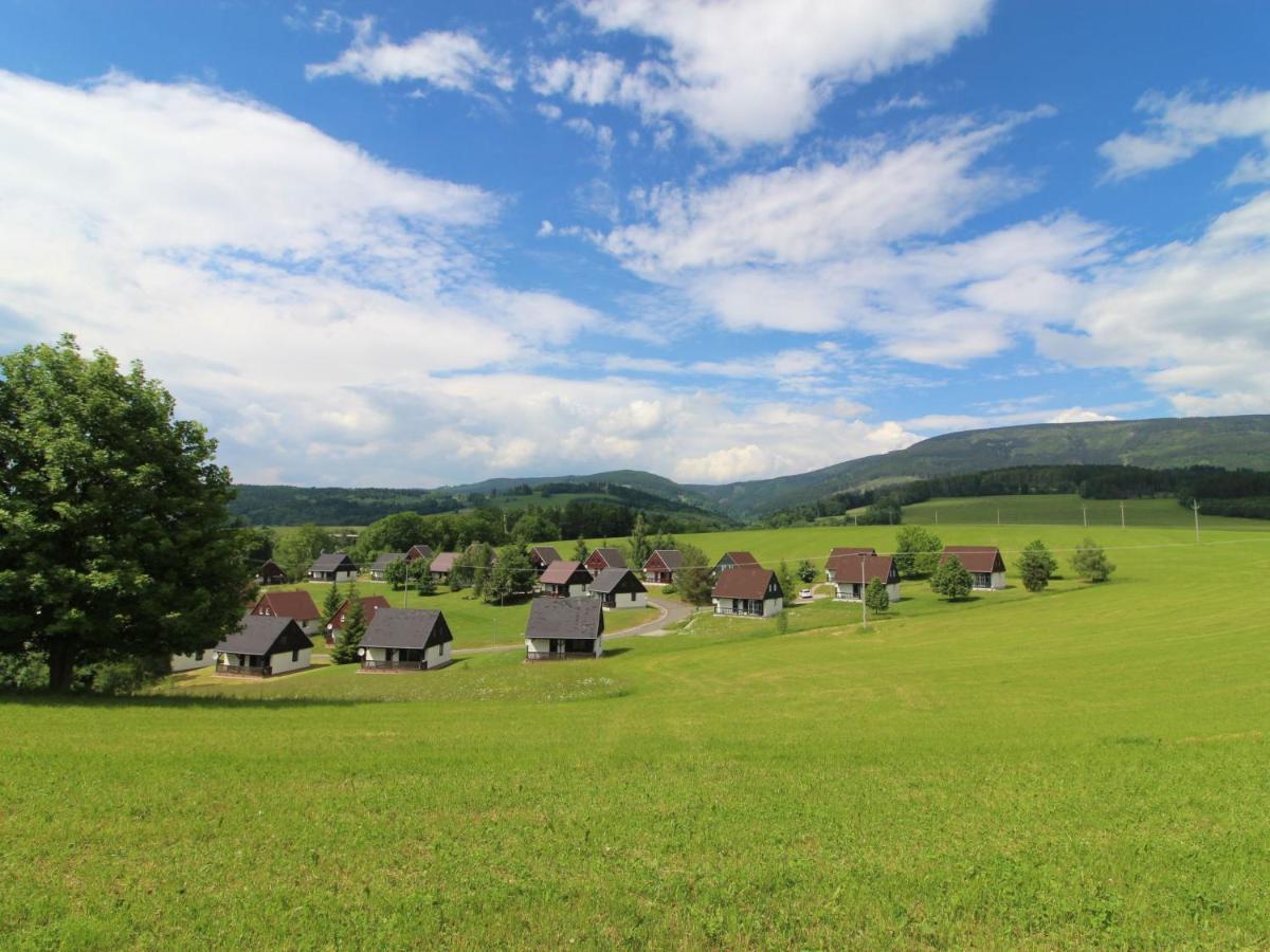 Holiday Home Holiday Hill 67 By Interhome Cista  Экстерьер фото